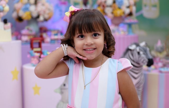 04 Anos Anna Marya